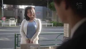 Gã chồng yếu không làm lên đỉnh, vợ yêu lên mạng tìm trai trẻ quan hệ khỏe