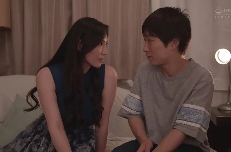 Người chồng lạnh nhạt, vợ uống rượu rồi vụng trộm với cậu sinh viên trẻ