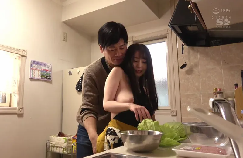 Nghi ngờ bà xã lén lút, chồng lén lắp camera và chứng kiến tất cả